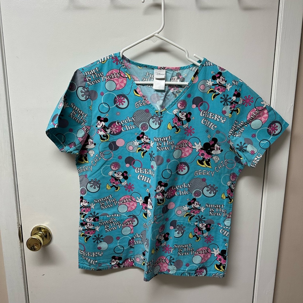 Women’s scrub top, excellent condition.